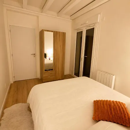 Gæstehus Maison Entiere - 8 Personnes - Jardin - Parking Prive -proche Laval 3*